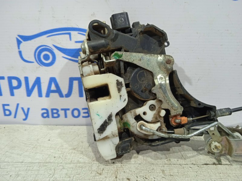 Замок двери передний правый Mitsubishi L200 KB 2.5 ДИЗЕЛЬ 4D56U 2006 (б/у) Київ - зображення 2