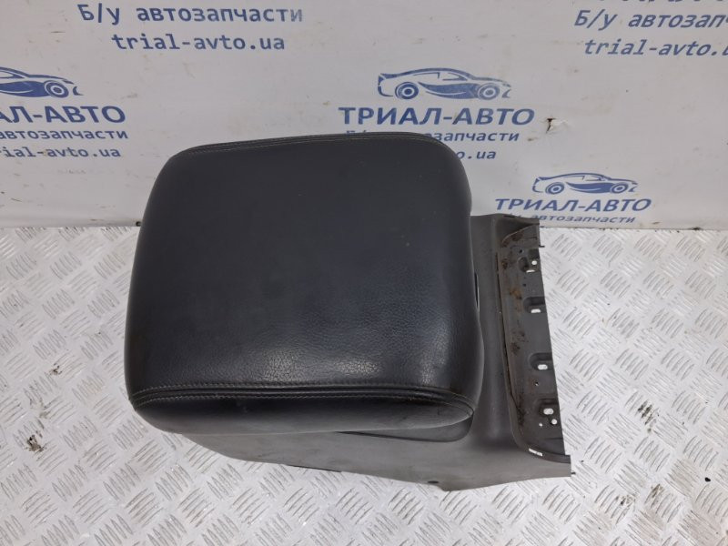 Подлокотник Mitsubishi Pajero Wagon 3 3.2 ДИЗЕЛЬ 4M41 1999 (б/у) Київ - зображення 2