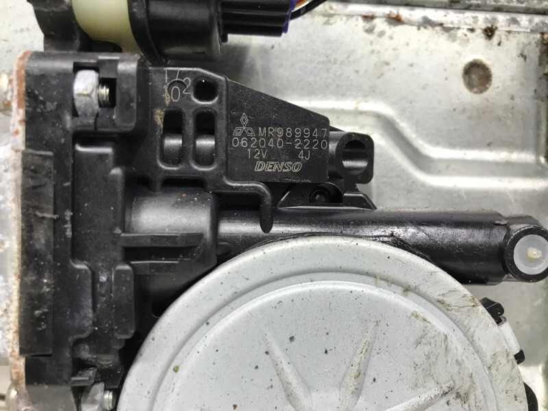 Стеклоподъемник задний правый Mitsubishi Pajero Wagon 4 3.2 ДИЗЕЛЬ 4M41 2006 (б/у) Київ - зображення 4