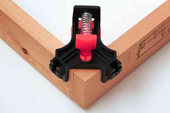 Кутовий затискач, кутова струбцина, для столярних та теслярських робіт Вишгород