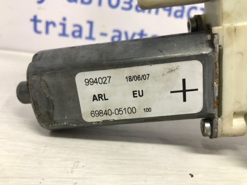 Стеклоподъемник задний левый Toyota Avensis T25 1.8 БЕНЗИН 1ZZFE 2002 (б/у) Киев - изображение 4