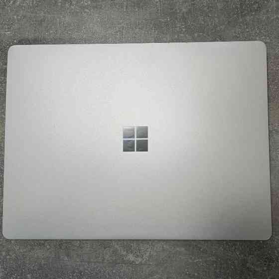 Сенсорний ультрабук Microsoft Surface Go 12.5 IPS Touch i5-1035G1 Киев