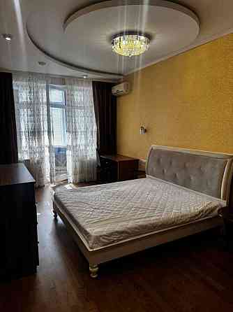 долгосрочная аренда 3-к квартира Киев, Печерский, 1200 $/мес. Київ