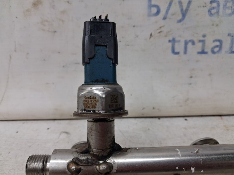 Топливная рампа Nissan Qashqai J11 1.2 БЕНЗИН HRA2DDT 2013 (б/у) Киев - изображение 4