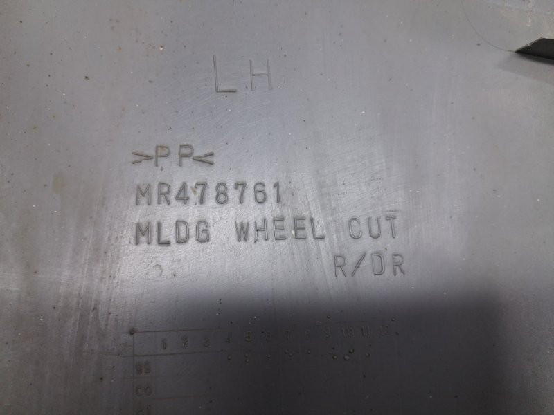 Накладка двери Mitsubishi Pajero Wagon 3 3.2 ДИЗЕЛЬ 4M41 1999 задн. лев. (б/у) Київ - зображення 7