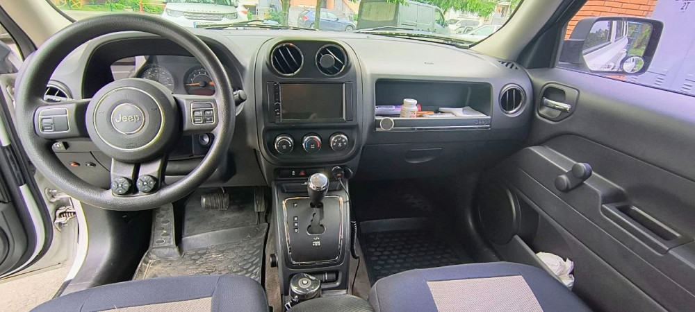 Jeep Patriot Sport 2.4 Газ/Бенз 4x4 | НАДІЙНИЙ АВТОМАТ | Пробіг 39 тис. миль! Київ - зображення 7
