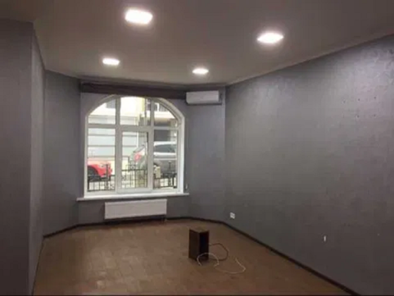 Контрактова пл метро,вул Дегтярна, офіс 40м Киев