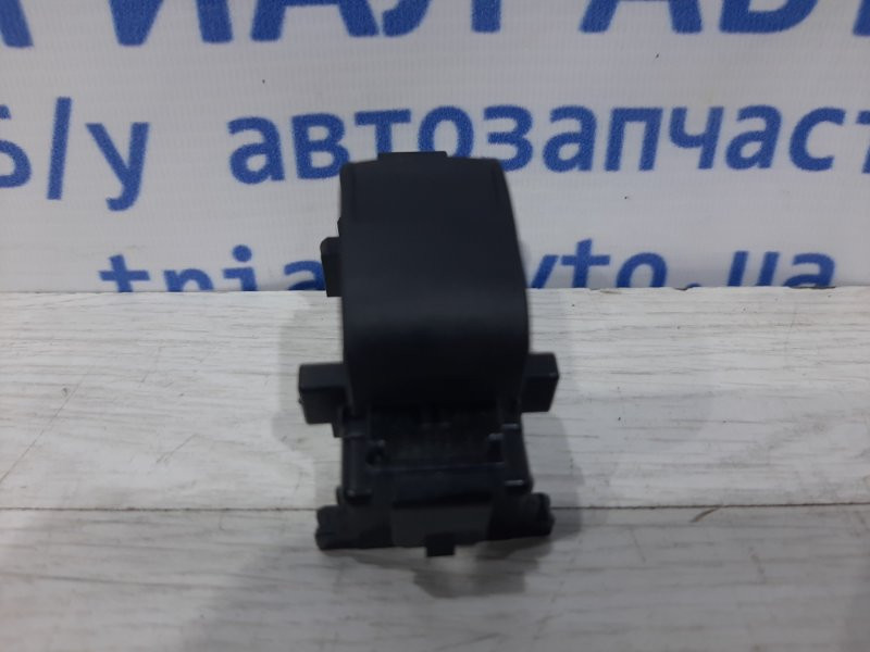 Кнопка стеклоподъемника Toyota RAV 4 A30 2.0 БЕНЗИН 1AZFE 2005 (б/у) Киев - изображение 2