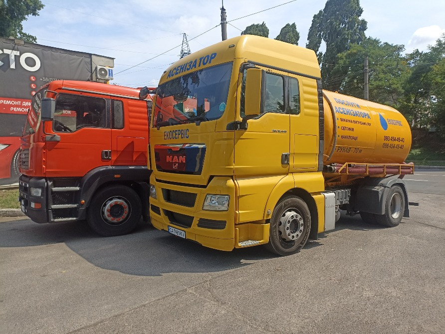 Послуги асенізатора. Викачка вигрібних ям та вуличних туалетів Черкаси - зображення 1