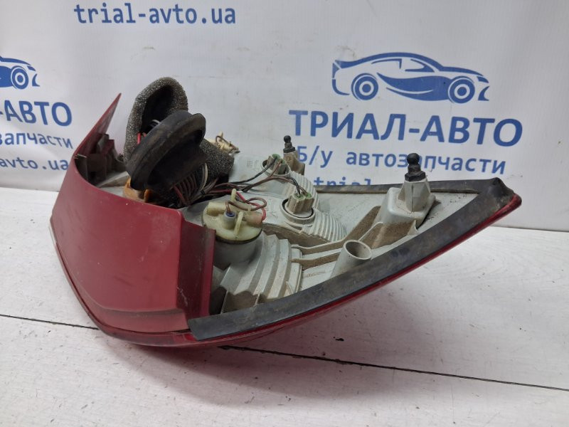 Фонарь задний внешний правый Skoda Fabia 5J 1.4 DIESEL 2007 (б/у) Київ - зображення 7