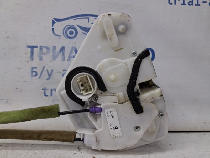 Замок двери передний правый Mazda 3 BM 2.2 DIESEL 2013 (б/у) Киев - изображение 3