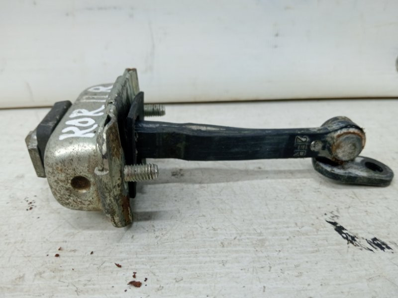 Ограничитель двери передний правый SsangYong Korando C200 2.0 DIESEL D20DT 2010 (б/у) Киев - изображение 1