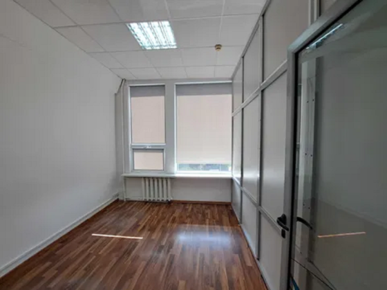 Левобережная метро, ул Сверстюка 11,СВЕТ ЕСТЬ ГЕНЕРАТОР офис 35м Київ