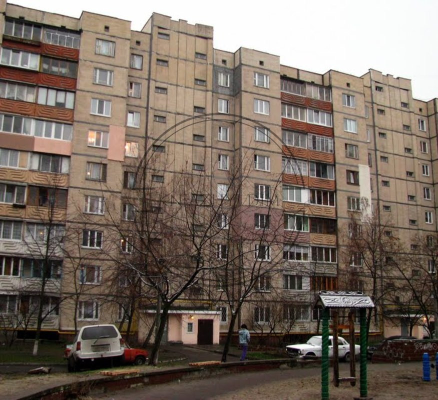 Продается раздельная 4-х к. кв. возле ст. м. Харьковская. № 21103168 Киев - изображение 1