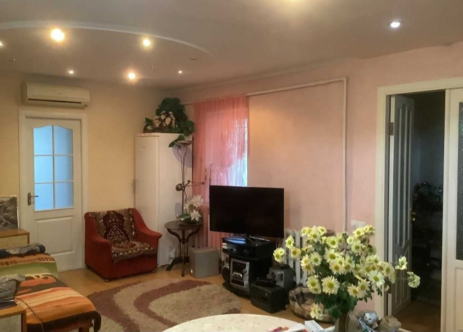 Пропонується затишний двоповерховий будинок у Суворівському районі, що на вулиці Залізнична. Одеса - зображення 1