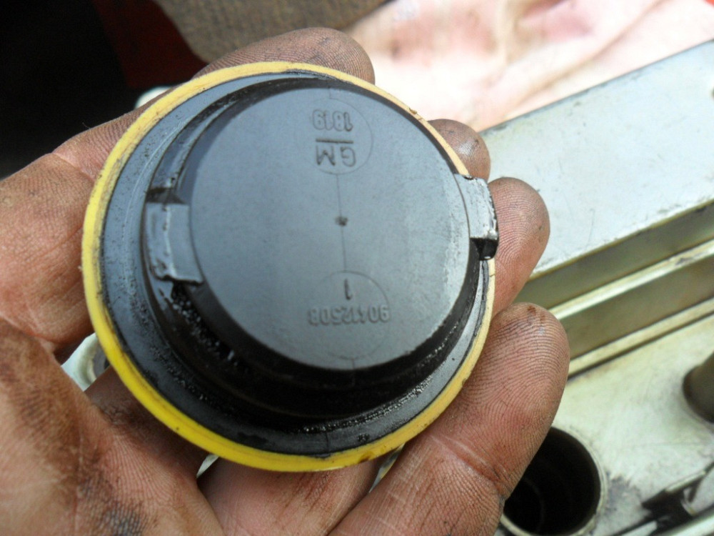 GM 90412508, Кришка маслозаливної горловини Опель Фронтера, Синтра Вінниця - зображення 7