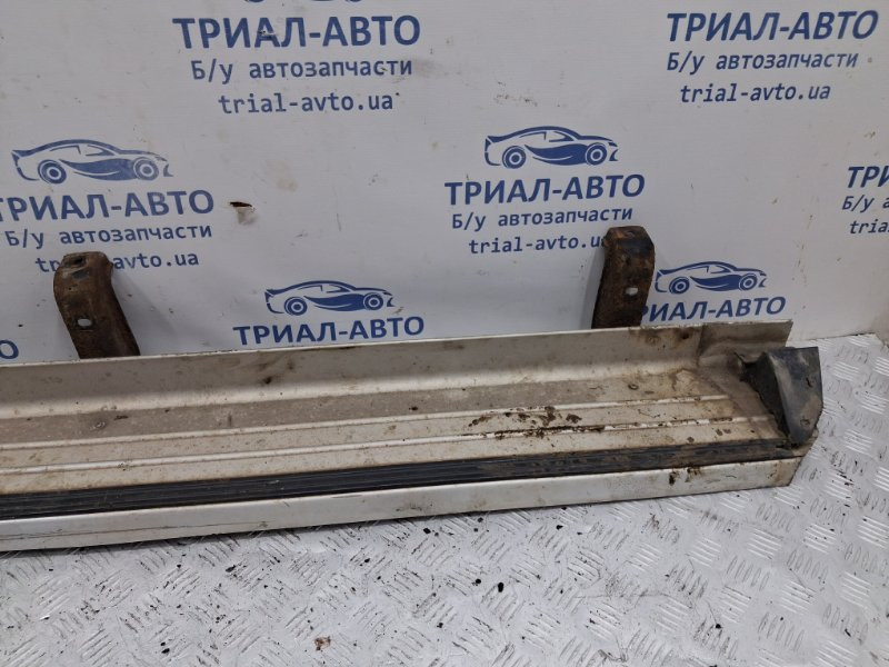 Подножка Mitsubishi L200 KB 2.5 DIESEL 4D56 2006 лев. (б/у) Киев - изображение 3