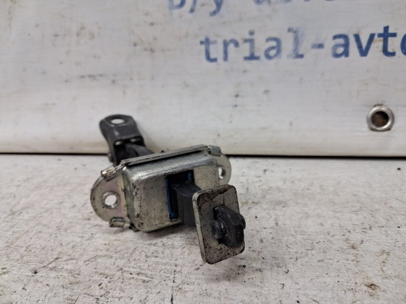 Ограничитель двери передний левый Nissan Qashqai 2006-2013 80430JD000 (Арт. 64501) Київ - зображення 2