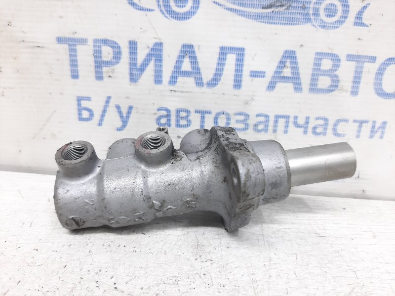Тормозной цилиндр главный Mitsubishi Outlander XL 2.2 DIESEL 4N14 2007 (б/у) Киев - изображение 1