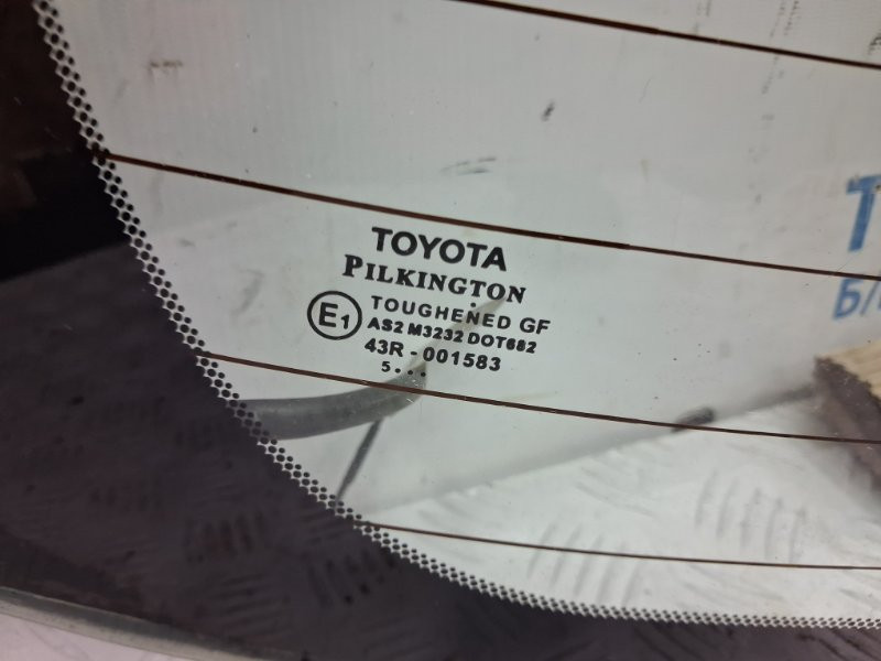 Стекло крышки багажника Toyota Avensis 2002-2010 6813105090 (Арт. 78342) Київ - зображення 6