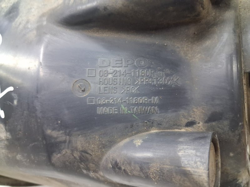 Фара правая галоген Mitsubishi L200 KB 2.5 DIESEL 4D56 2006 (б/у) Киев - изображение 9