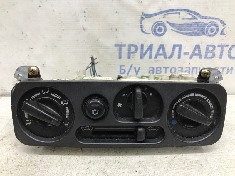 Блок управления кондиционером Mitsubishi Pajero Sport K9 2.5 DIESEL 4D56 1996 (б/у) Київ - зображення 1