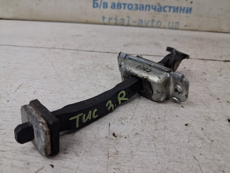 Ограничитель двери задний правый Hyundai Tucson 2004-2009 794902E000 (Арт. 86302) Киев - изображение 2