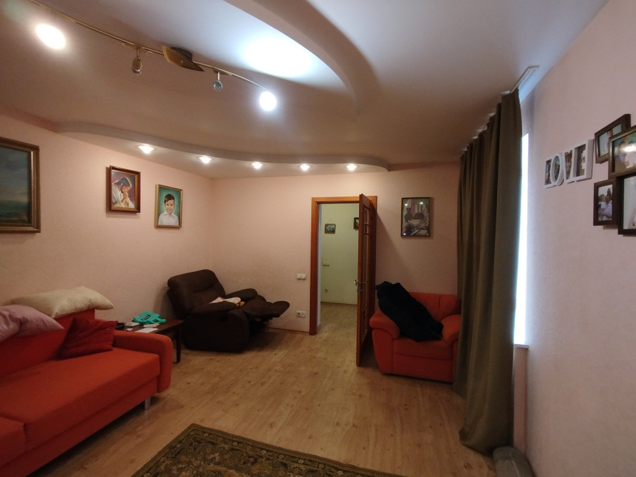 Продам. 3-кімн. кв. 2/5, вул. Осіння Дніпро - зображення 1