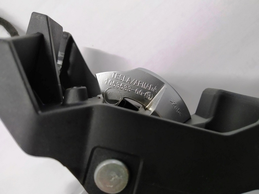Ручка открытия двери внутренняя передняя левая в сборе Tesla model X 1047631-00-C Киев - изображение 4