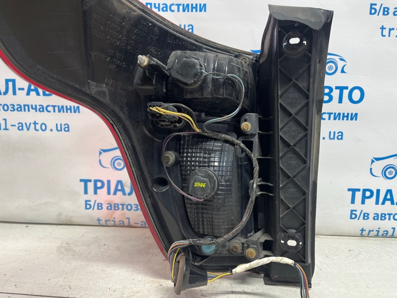 Фонарь задний внешний правый Ford Explorer 5 3.5 БЕНЗИН ENKX0 2011 (б/у) Киев - изображение 8