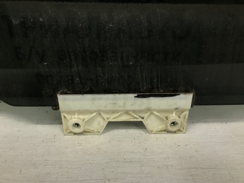 Стекло двери заднее правое Ford Kuga CBS 2.0 DIESEL 2011 (б/у) Київ - зображення 2