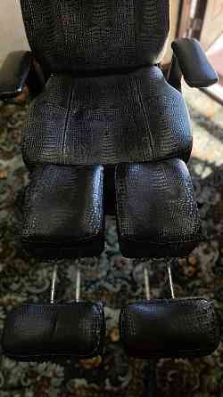 Педикюрне крісло кушетка косметологічна Роздільна