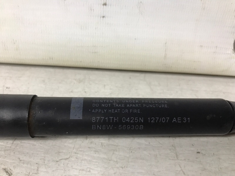 Амортизатор крышки багажника Mazda 3 2003-2009 BN8W56930B (Арт. 59604) Киев - изображение 2