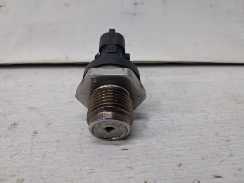 Датчик давления топлива в рейке Hyundai Tucson JM 2.0 DIESEL D4EA 2004 (б/у) Киев - изображение 3