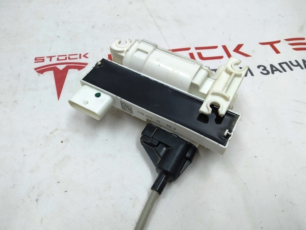 Механизм дотяжки замка двери передней правой Tesla model X 1126200-00-B Київ - зображення 3