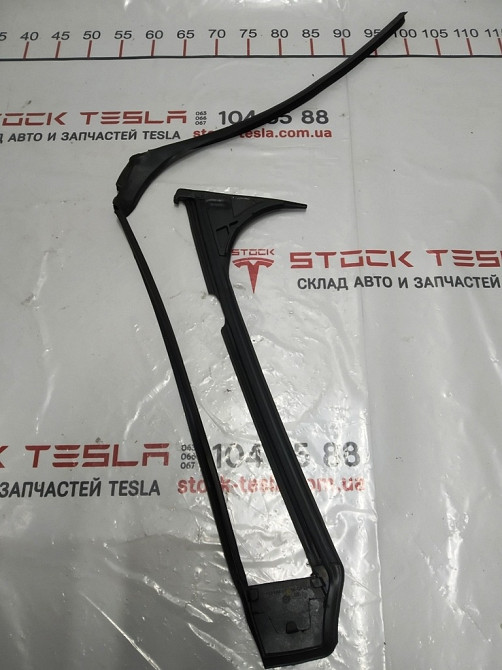 Уплотнитель стойки В (камера) левая сторона Tesla model X 1032153-00-D Киев - изображение 2