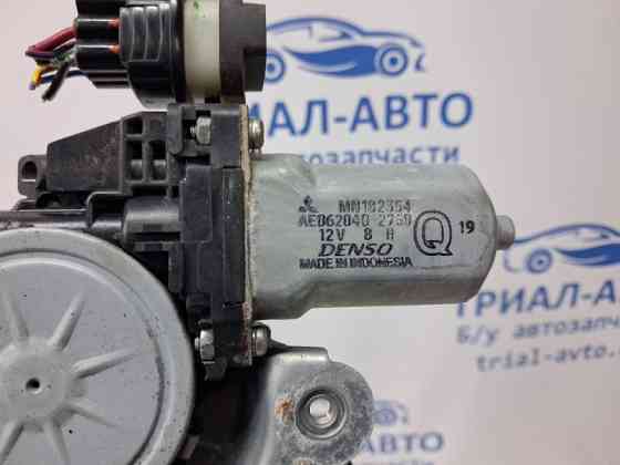 Стеклоподъемник передний правый Mitsubishi L200 KB 2.5 ДИЗЕЛЬ 4D56U 2006 (б/у) Киев