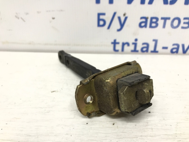 Ограничитель двери передний правый Mitsubishi Pajero Sport K9 2.5 DIESEL 4D56 1996 (б/у) Киев - изображение 2