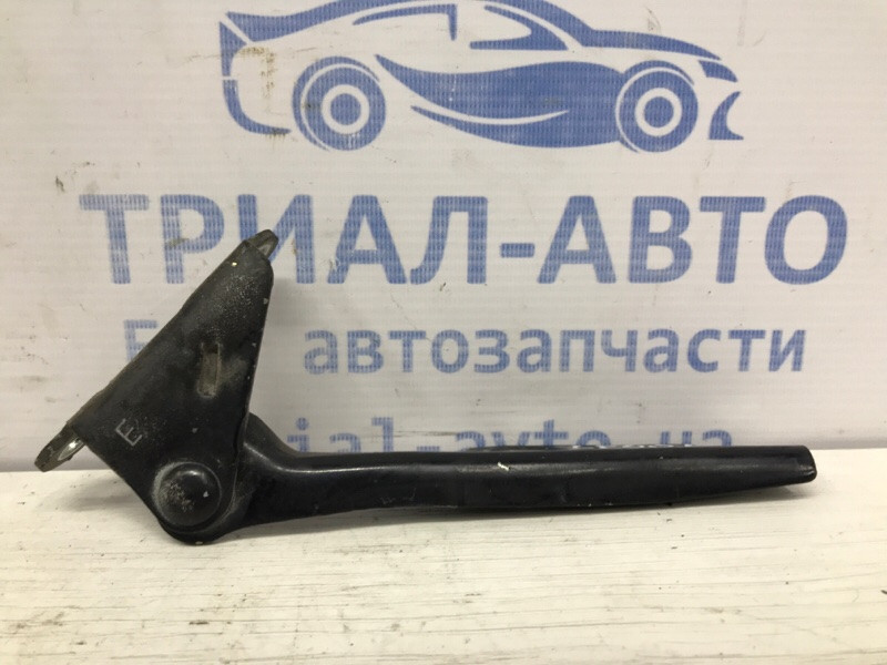 Петля капота левая Mitsubishi L200 KB 2.5 ДИЗЕЛЬ 4D56U 2006 (б/у) Киев - изображение 1