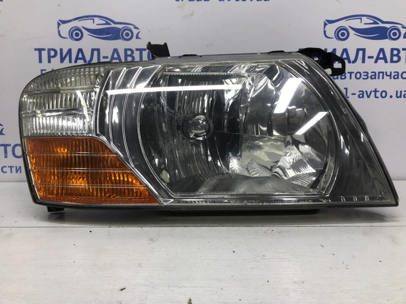 Фара правая галоген Mitsubishi Pajero Wagon 3 3.2 ДИЗЕЛЬ 4M41 1999 (б/у) Київ - зображення 1