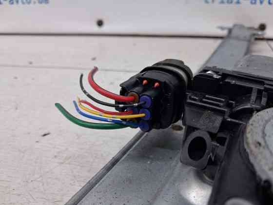 Стеклоподъемник передний левый Mitsubishi Pajero Wagon 3 3.2 ДИЗЕЛЬ 4M41 1999 (б/у) Київ