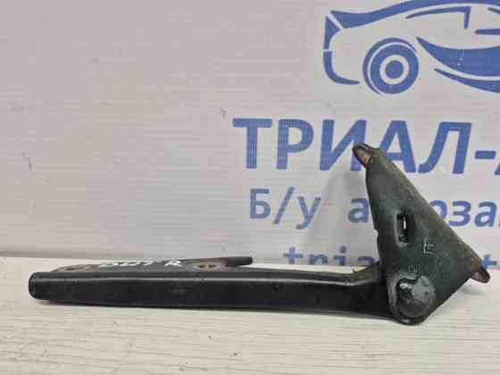 Петля капота правая Mitsubishi Outlander CU 2.4 БЕНЗИН 4G69 2003 (б/у) Київ