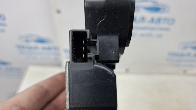 Замок крышки багажника Mitsubishi Lancer 10 2.0 БЕНЗИН 4B11 2007 (б/у) Київ - зображення 3