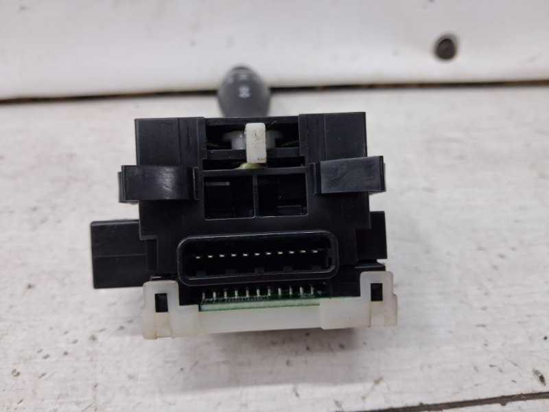 Переключатель подрулевой левый(поворотники) Mitsubishi Pajero Wagon 3 3.2 ДИЗЕЛЬ 4M41 1999 (б/у) Київ - зображення 3