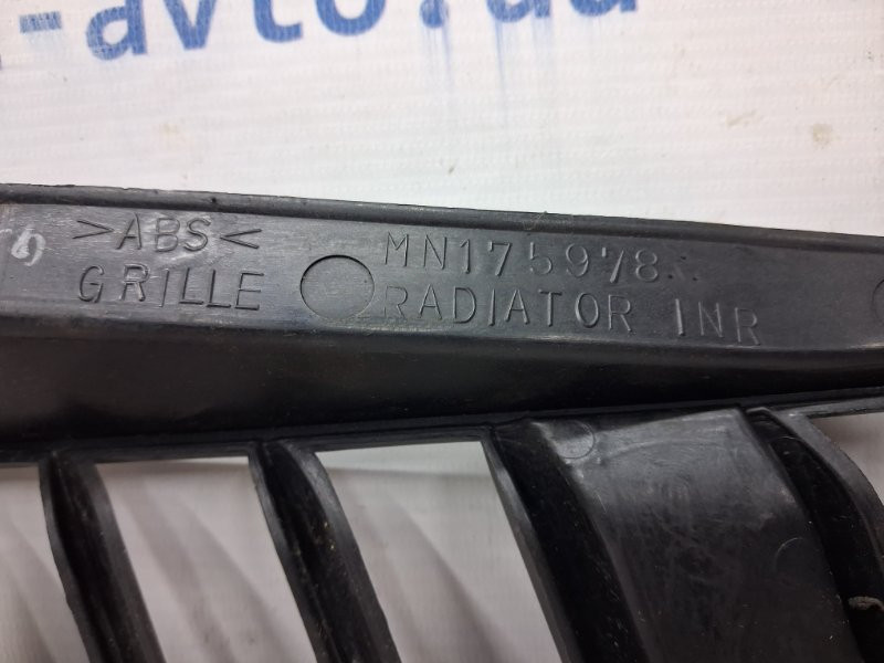 Решетка радиатора Mitsubishi Outlander CU 2.4 БЕНЗИН 4G69 2003 прав. (б/у) Киев - изображение 5