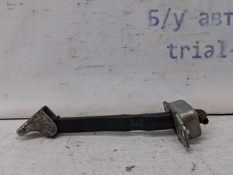 Ограничитель двери передний правый Suzuki SX4 1 2.0 БЕНЗИН J20A 2006 (б/у) Киев - изображение 1