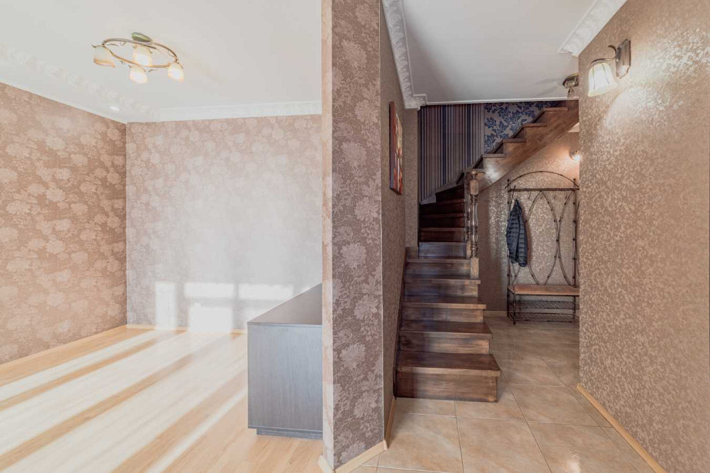 продажа 6-к квартира Киево-Святошинский, Софиевская Борщаговка, 155000 $  - зображення 1