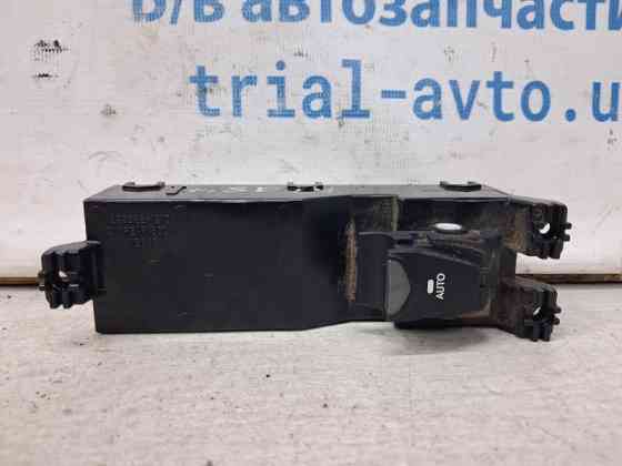 Кнопка стеклоподъемника Hyundai Santa fe 2012-2019 935802W500 (Арт. 69891) Киев