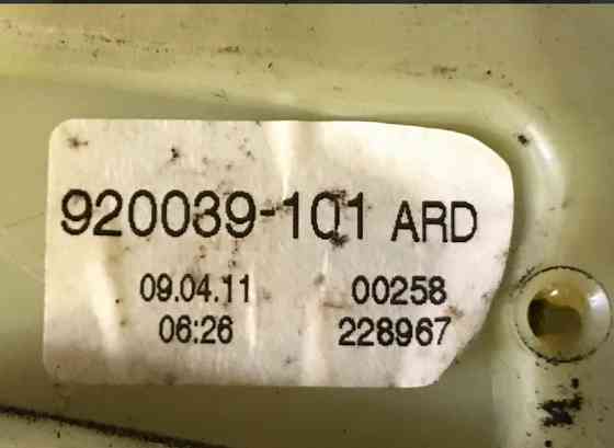 Бу стеклоподъемник Renault Megane 3 827200008R, 920039-101, задней правой двери. Кропивницький