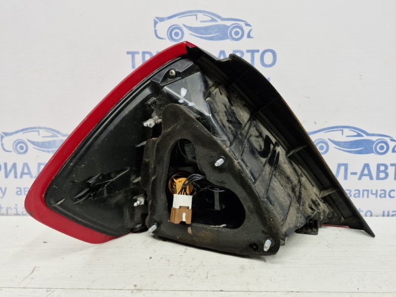 Фонарь задний внешний правый Nissan Tiida C11 1.6 БЕНЗИН HR16 2004 (б/у) Киев - изображение 4